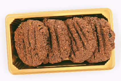 بسكويت دقيق اللوز (دارك) 4 قطع